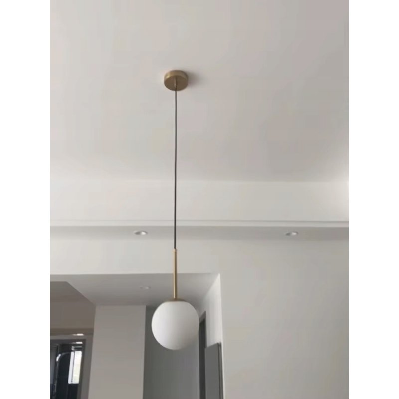 LAMPA WISZĄCA ZWIS ŻYRANDOL SUFITOWY ZŁOTY LOFT SZKLANY KLOSZ KULA na E27