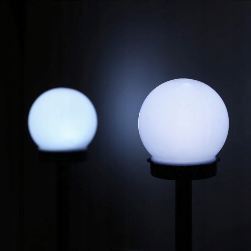 Lampka ogrodowa SOLARNA KULA wbijana LED ZIMNY