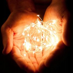 Lampki choinkowe CIEPŁE sznur DRUCIK 50 LED 5m biały ciepły na baterie AA